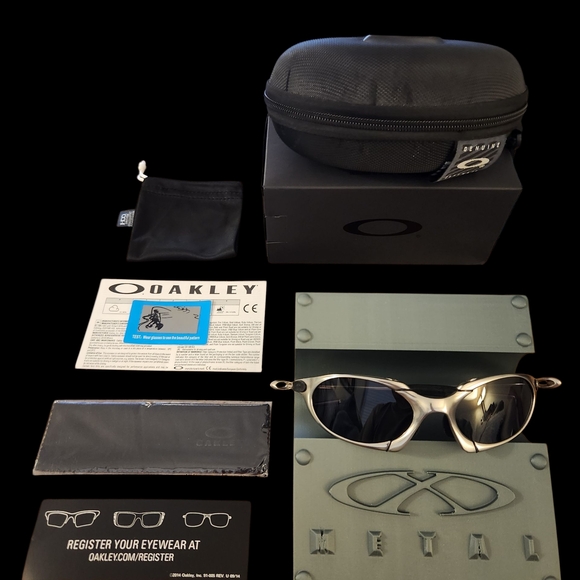 Oakley Men's Metallic Sunglasses - Picture 1 of 6